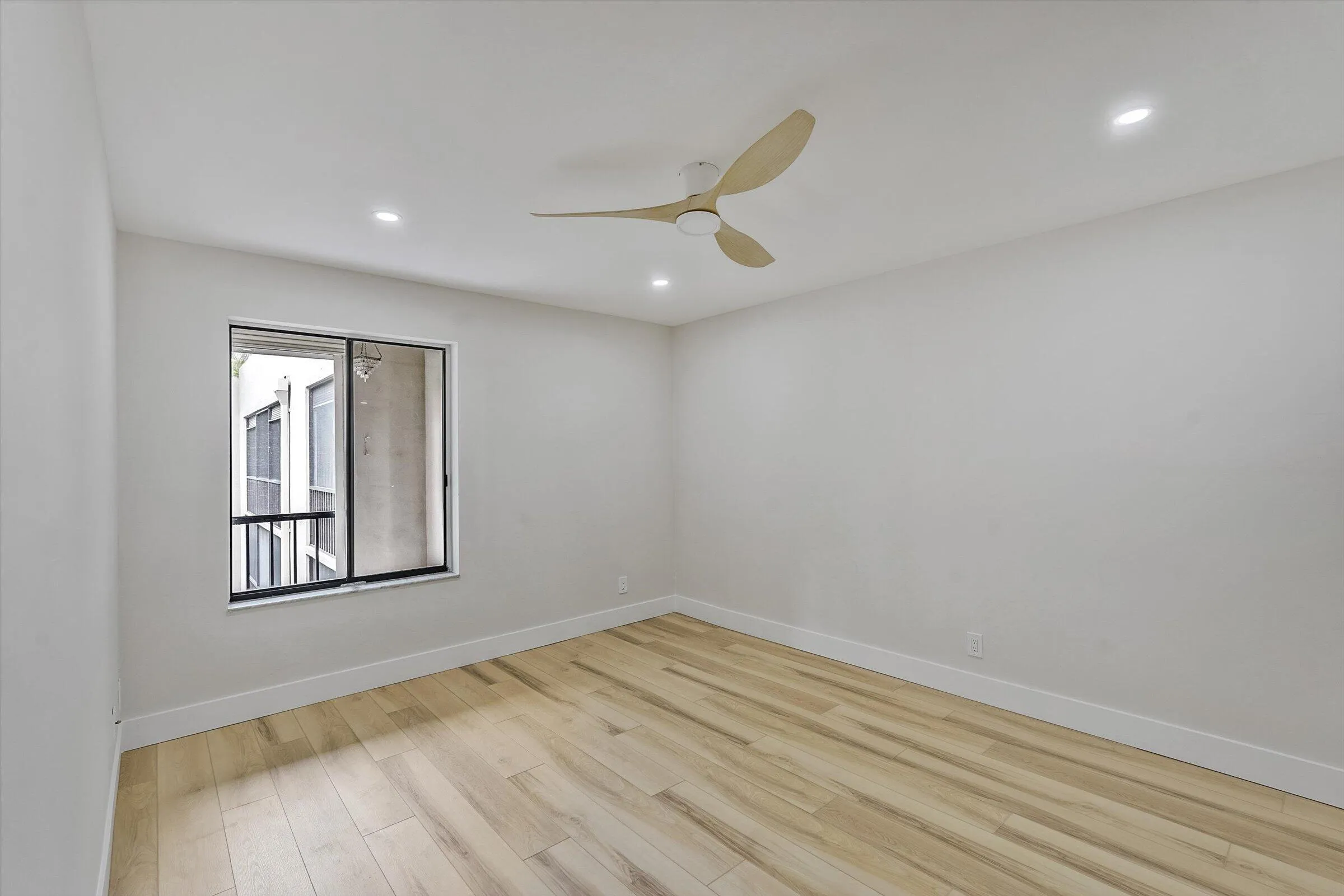 15-5220 Las Verdes Circle Unit 321-15
