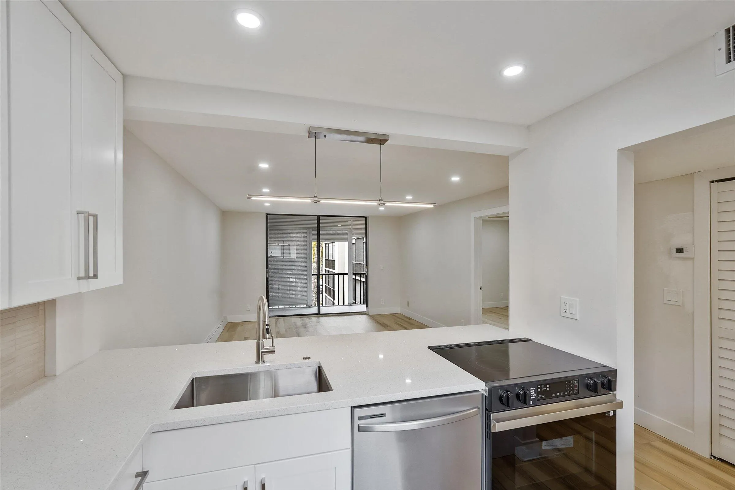 05-5220 Las Verdes Circle Unit 321-5