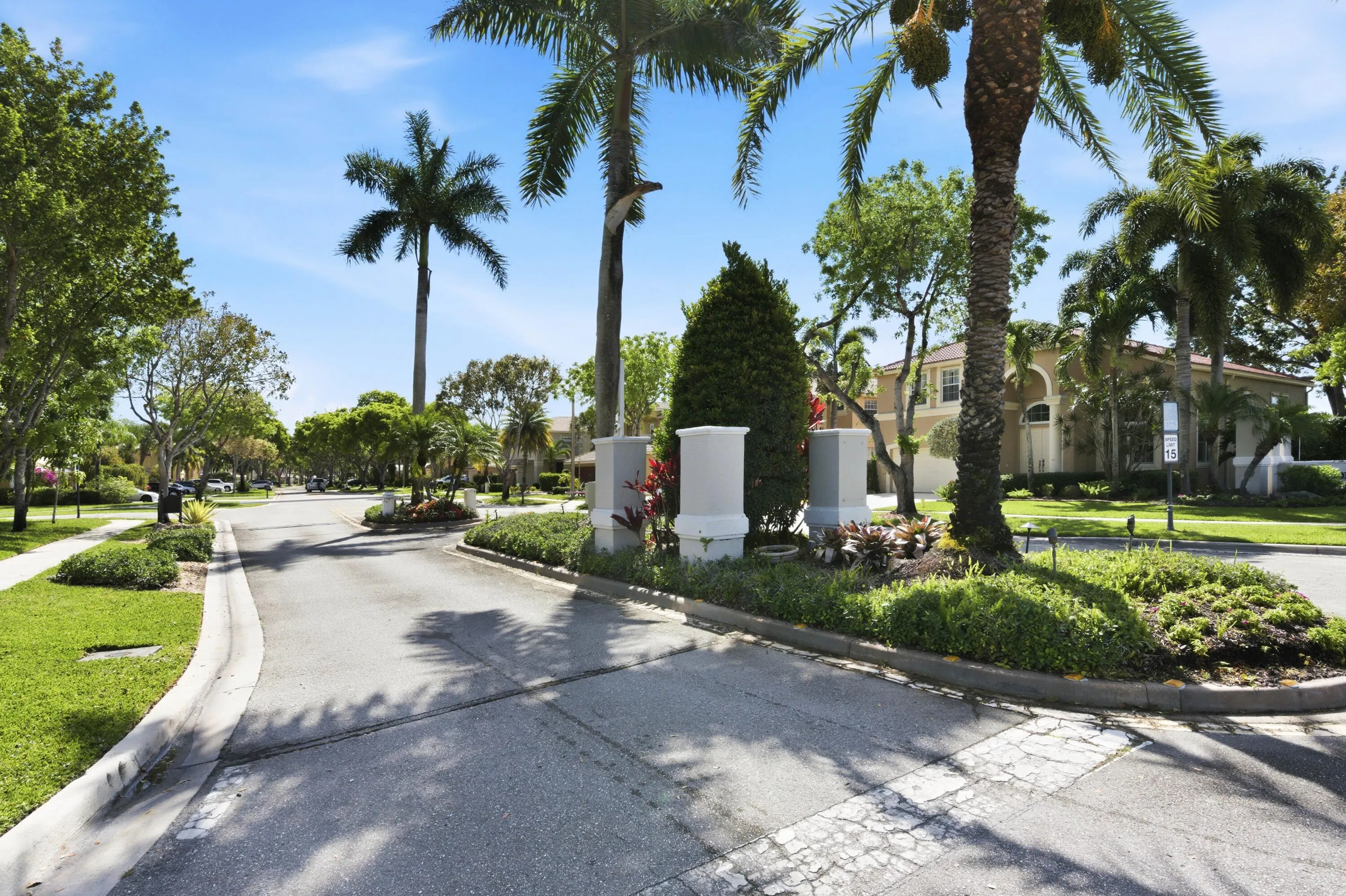 2430_Westmont_Dr_RPB_034