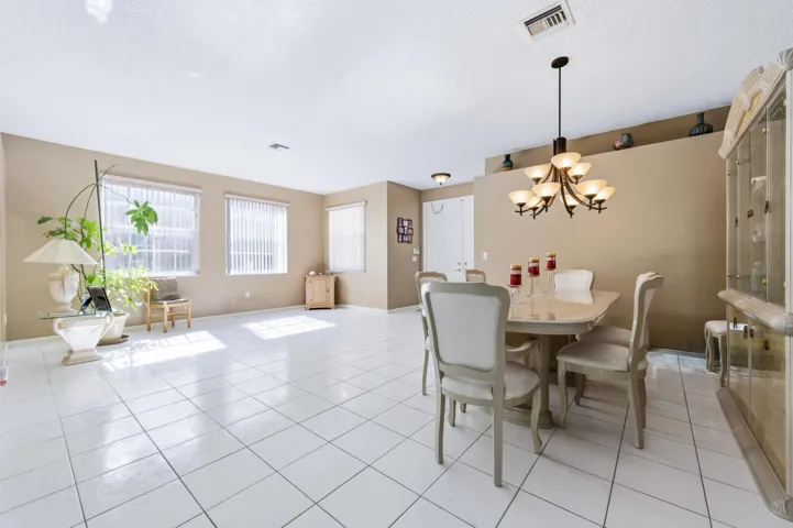 2430_Westmont_Dr_RPB_008
