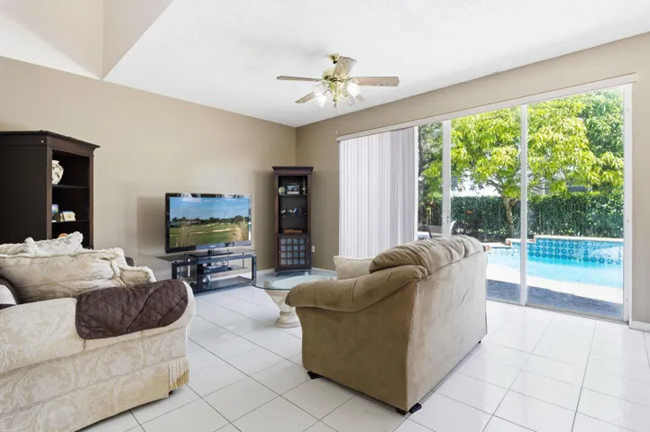 2430_Westmont_Dr_RPB_005