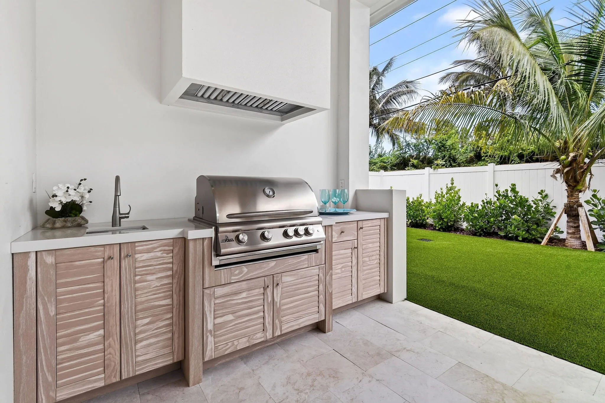 Outdoor Kitchen