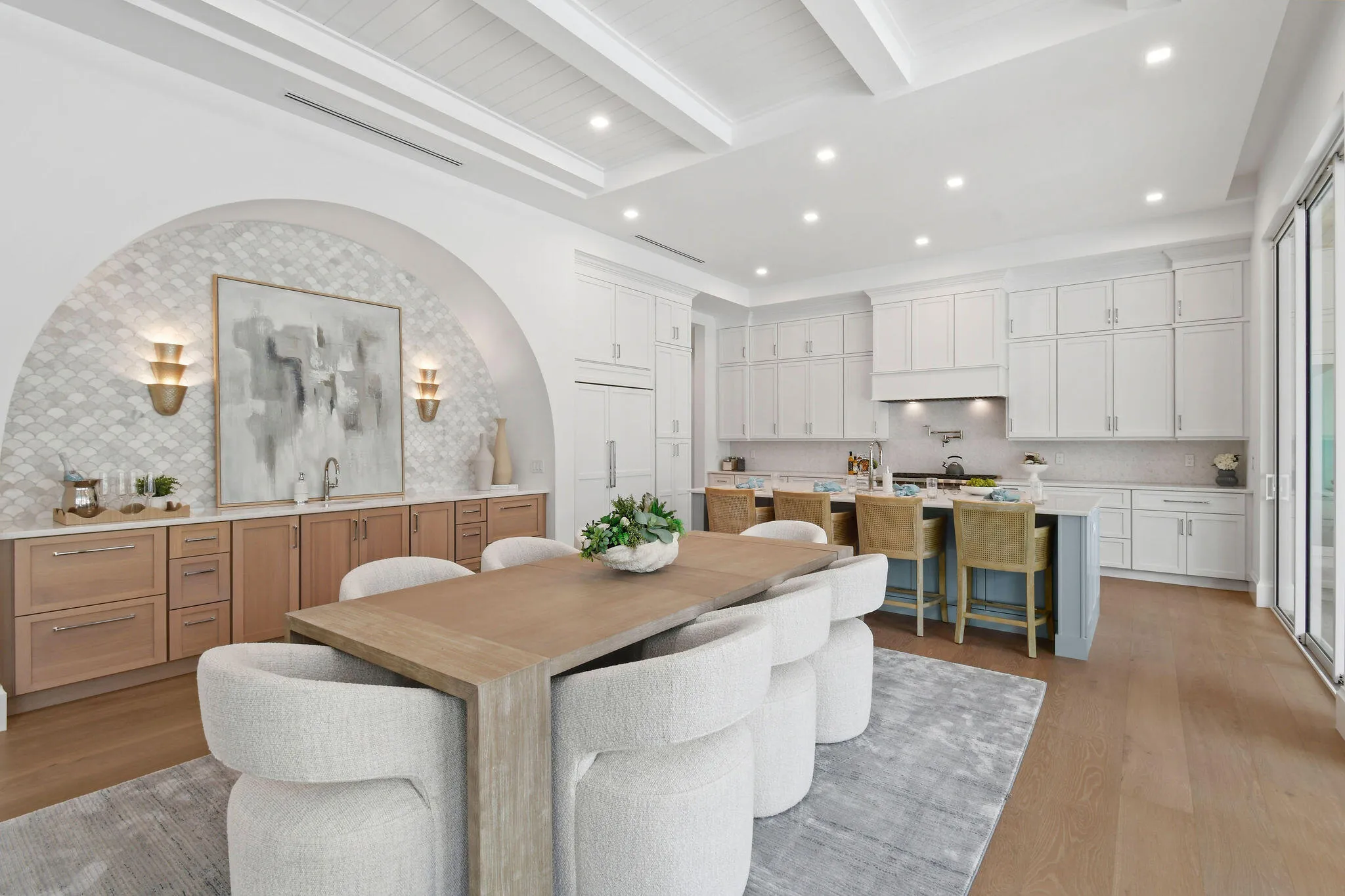 Dining & Kitchen