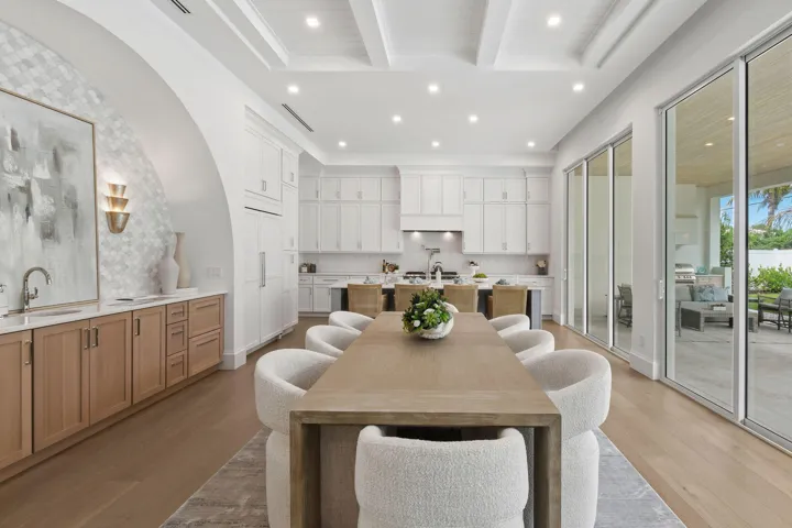 Dining & Kitchen