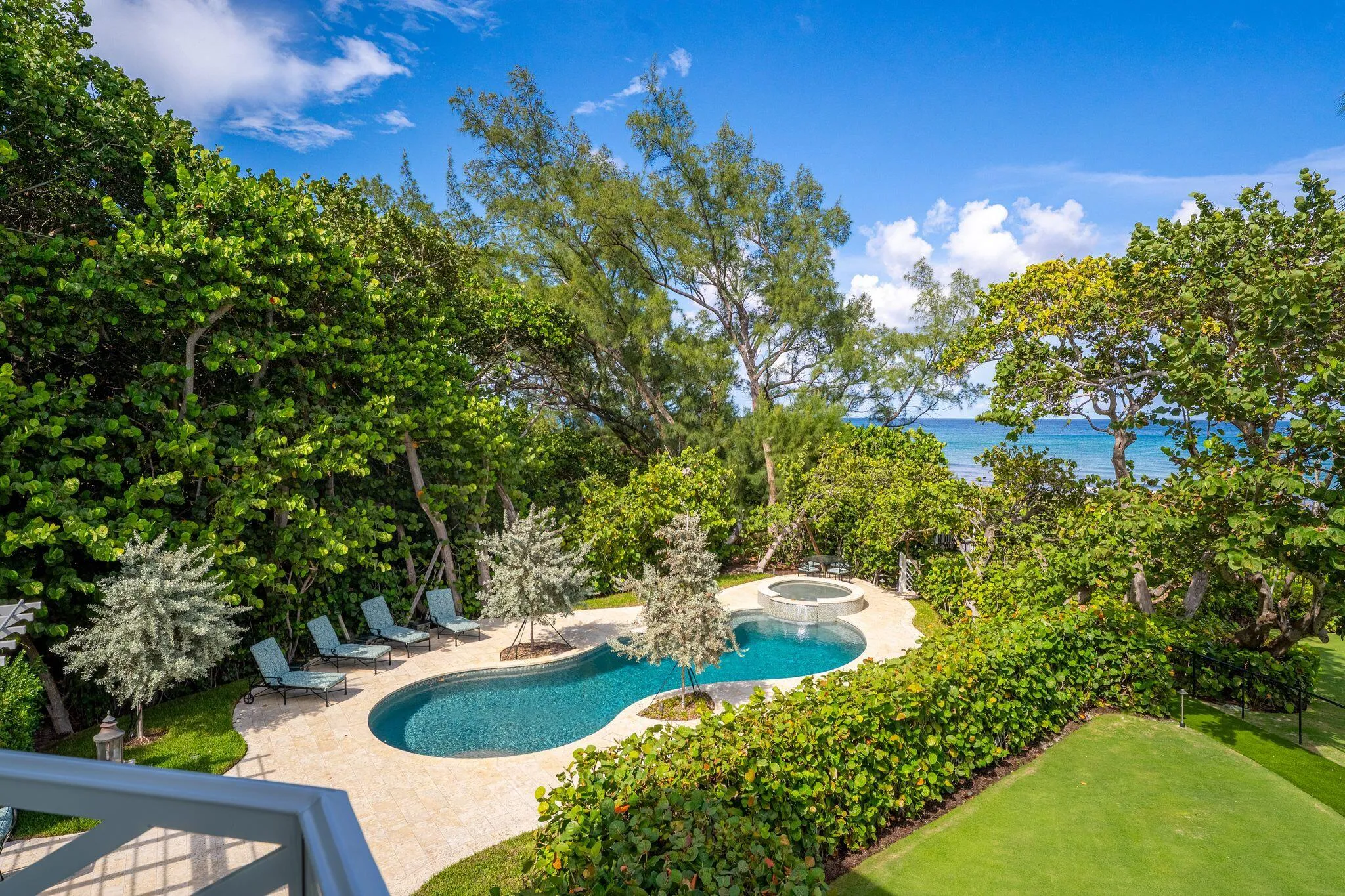 Ocean view pool