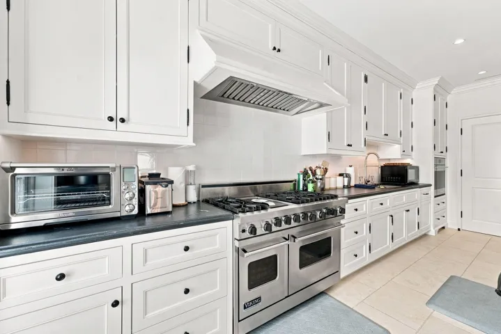 Rear Kitchen with staff bath