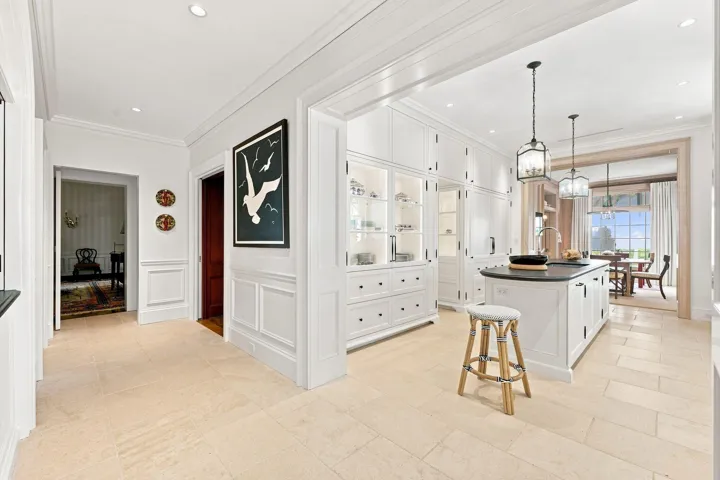 Kitchen pantry