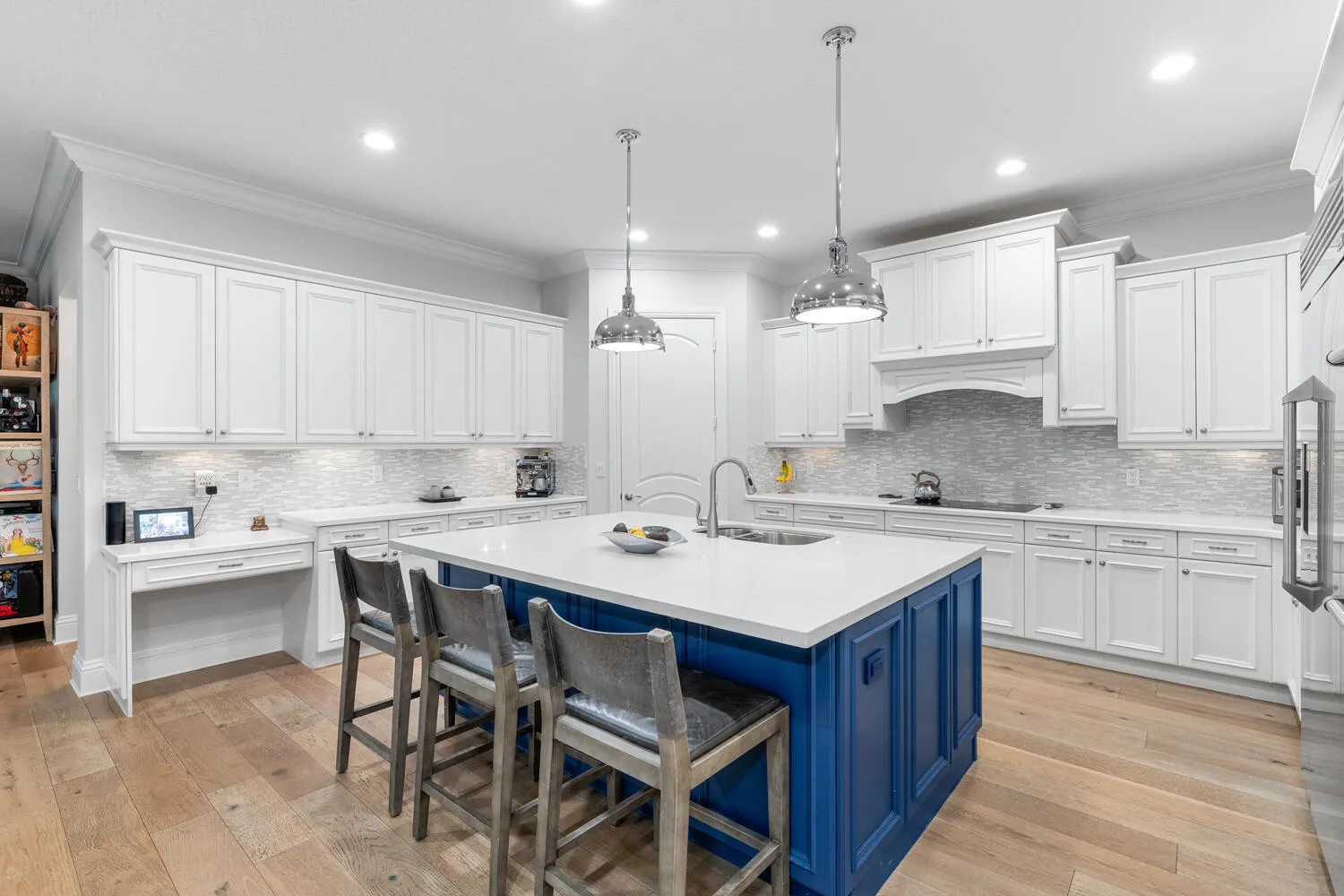 12211 Sunnydale Dr Wellington-large-037-