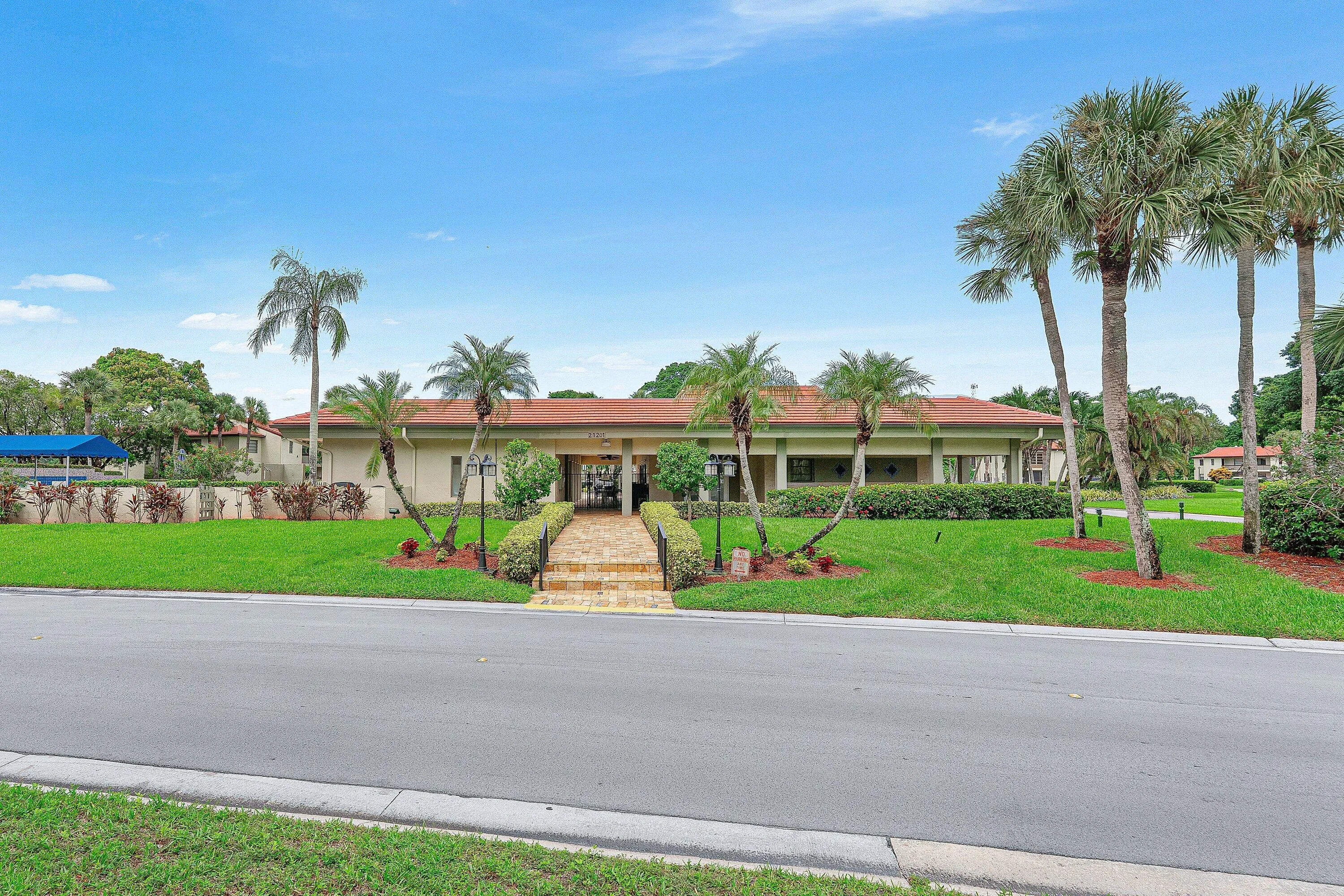 031-8520CasaDelLago-E-BocaRaton-FL-33433
