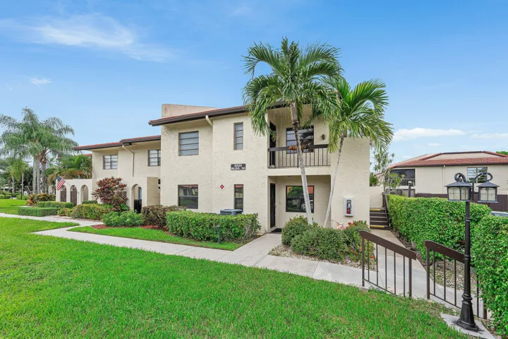 002-8520CasaDelLago-E-BocaRaton-FL-33433