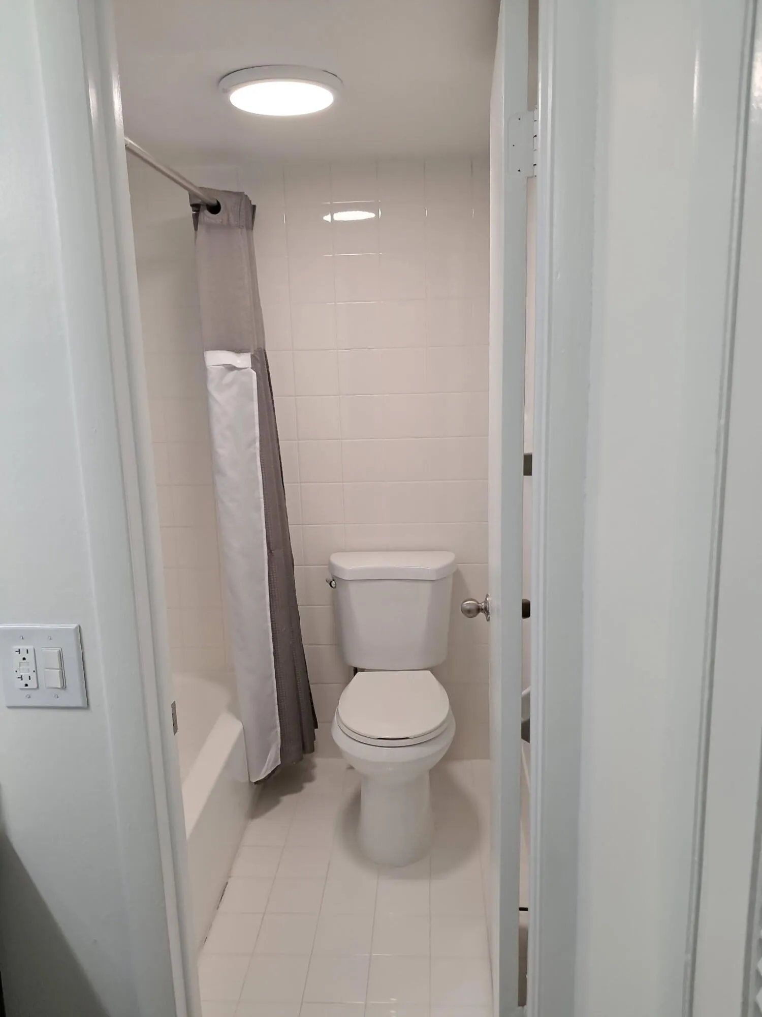 Mater-bathroom view