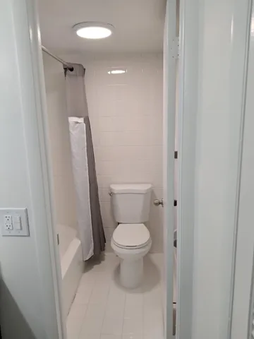 Mater-bathroom view
