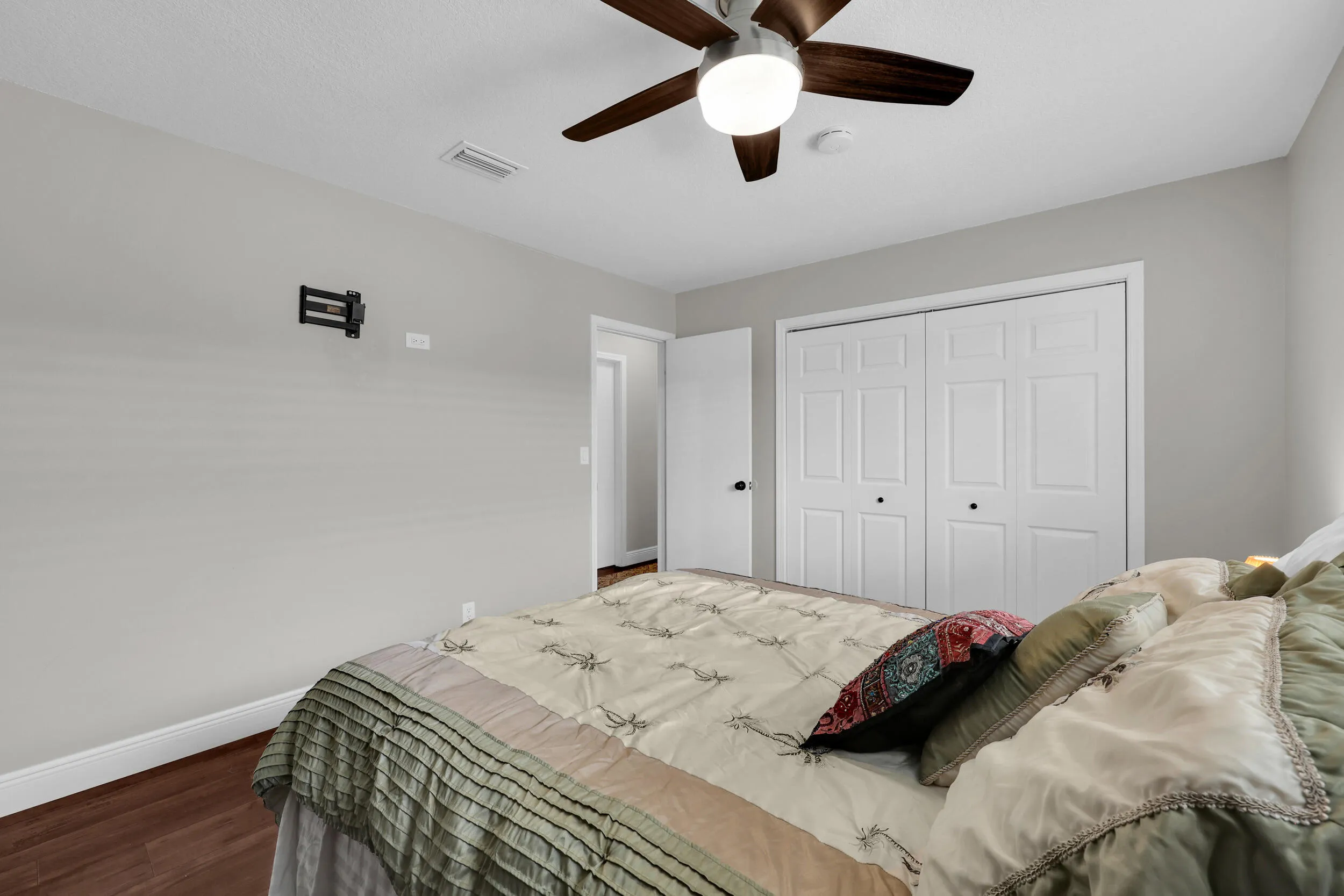 Guest Bedroom 1