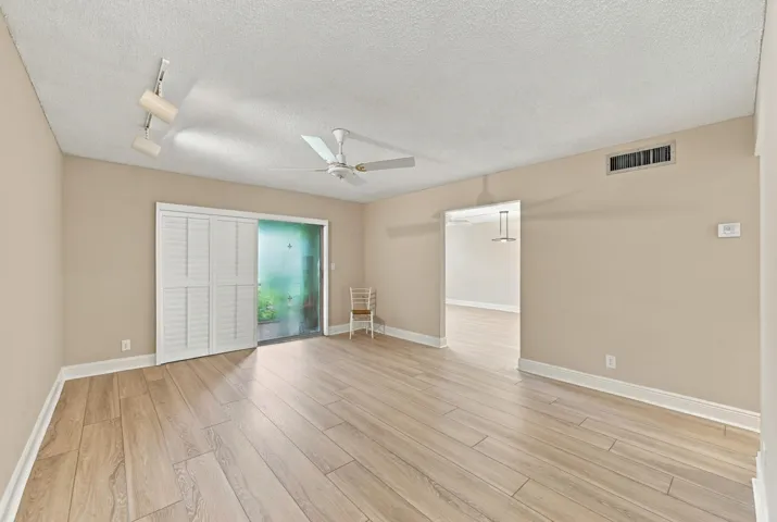 04_foyer