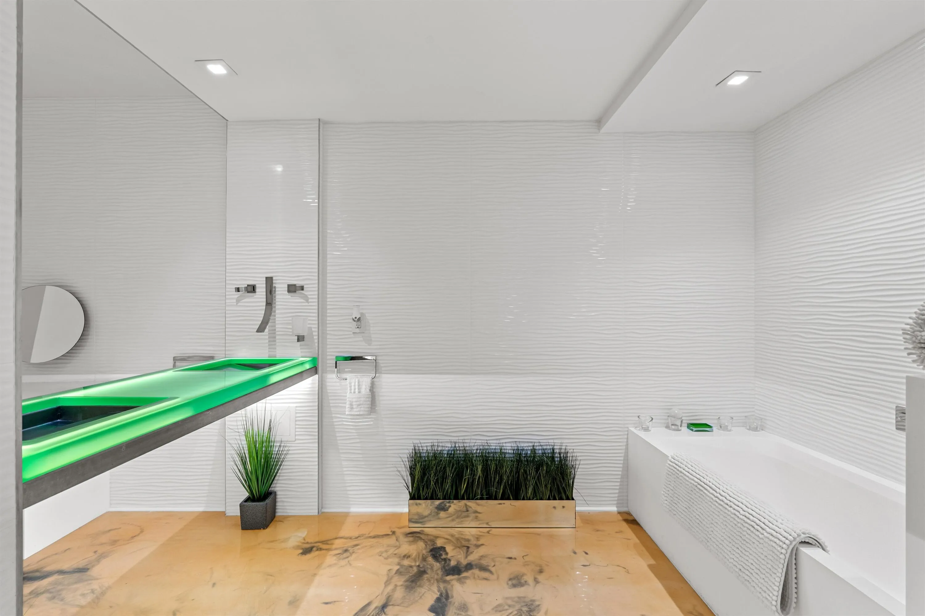 PRIMARY_BATH_RIGHT_ANGLE_DT