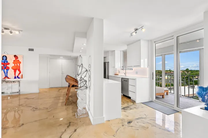 DINING_TO_KITCHEN_DT