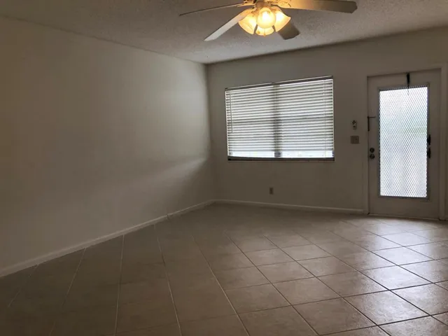 4065 EXETER D - LIVING ROOM 2