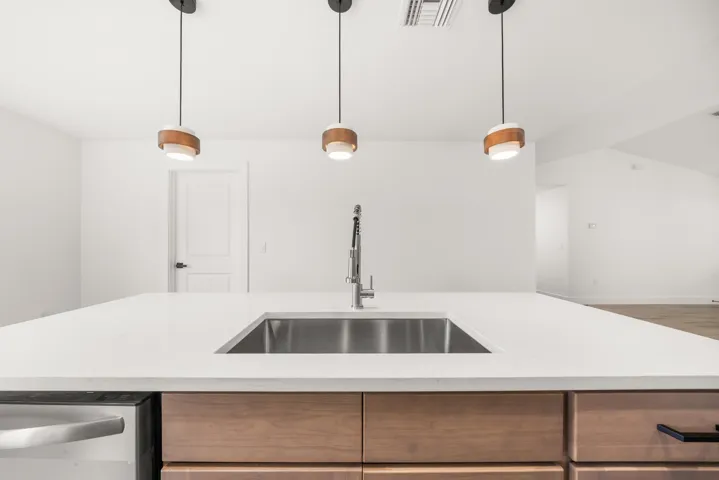 interior - kitchen 8
