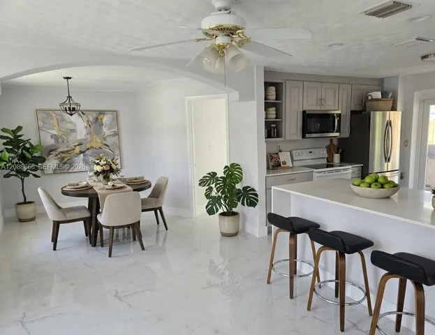 Virtually staged_living / dining