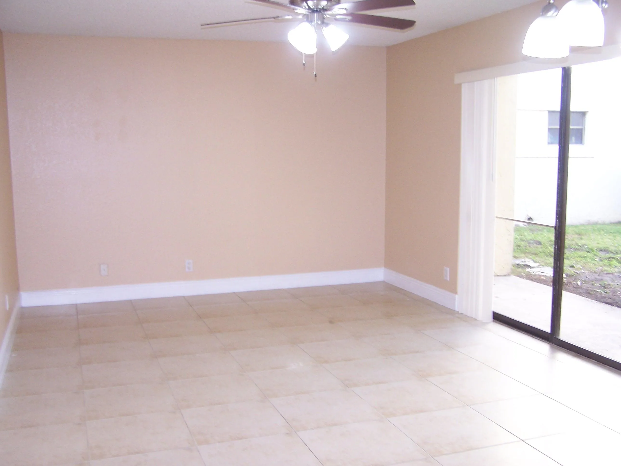 11 - Living room 1