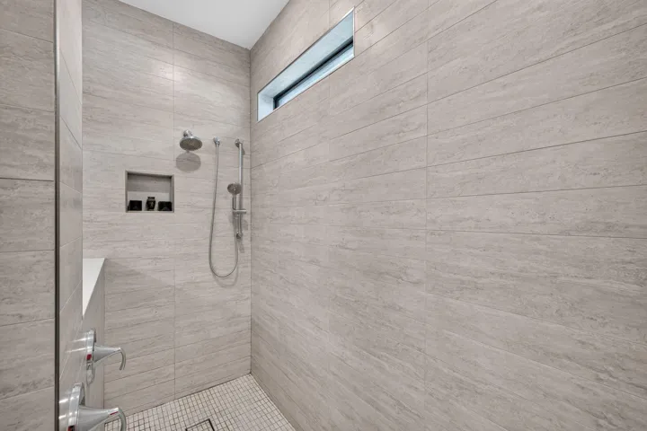 31-web-or-mls-699A5933