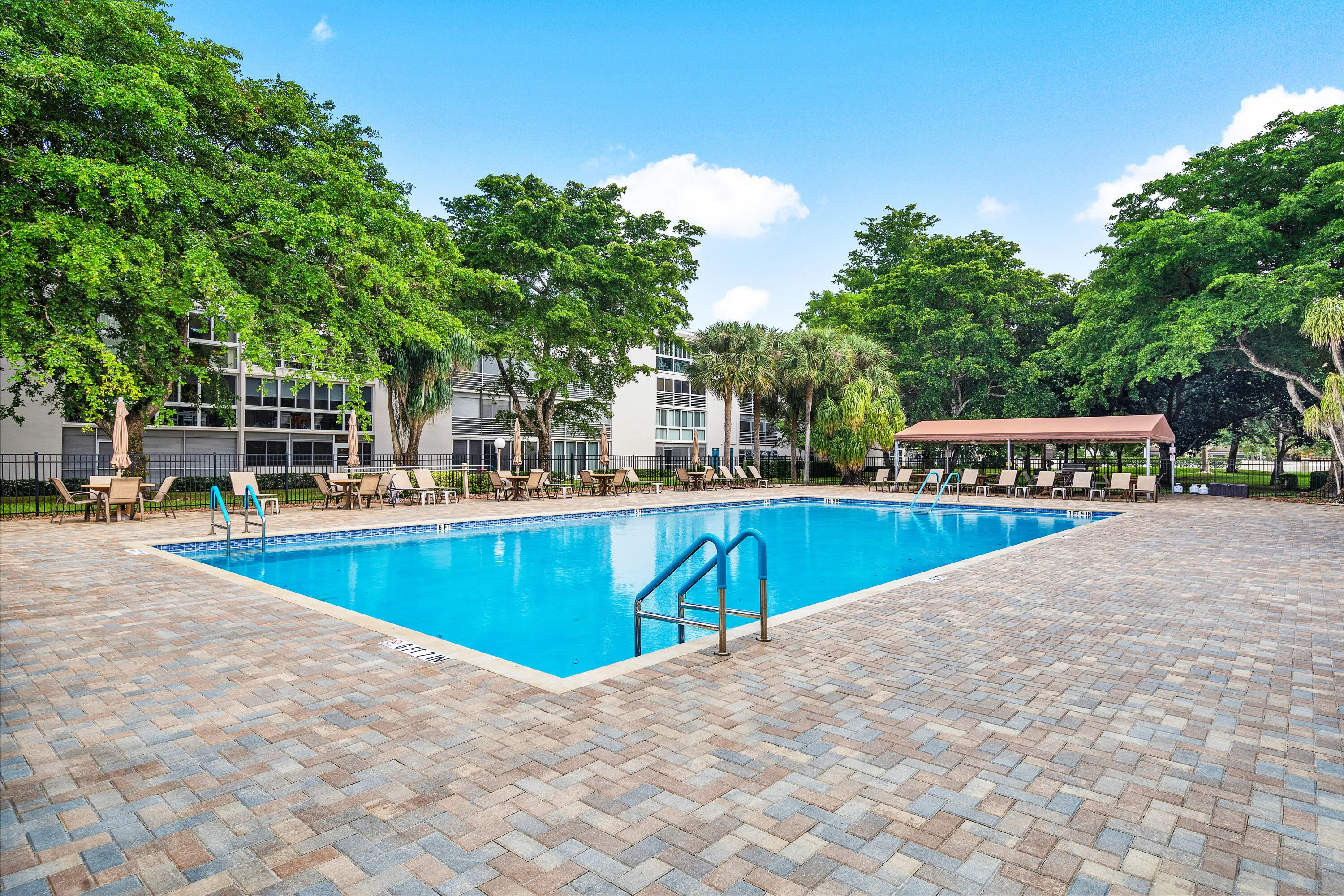 038-2001GranadaDrive-L2-CoconutCreek-FL-