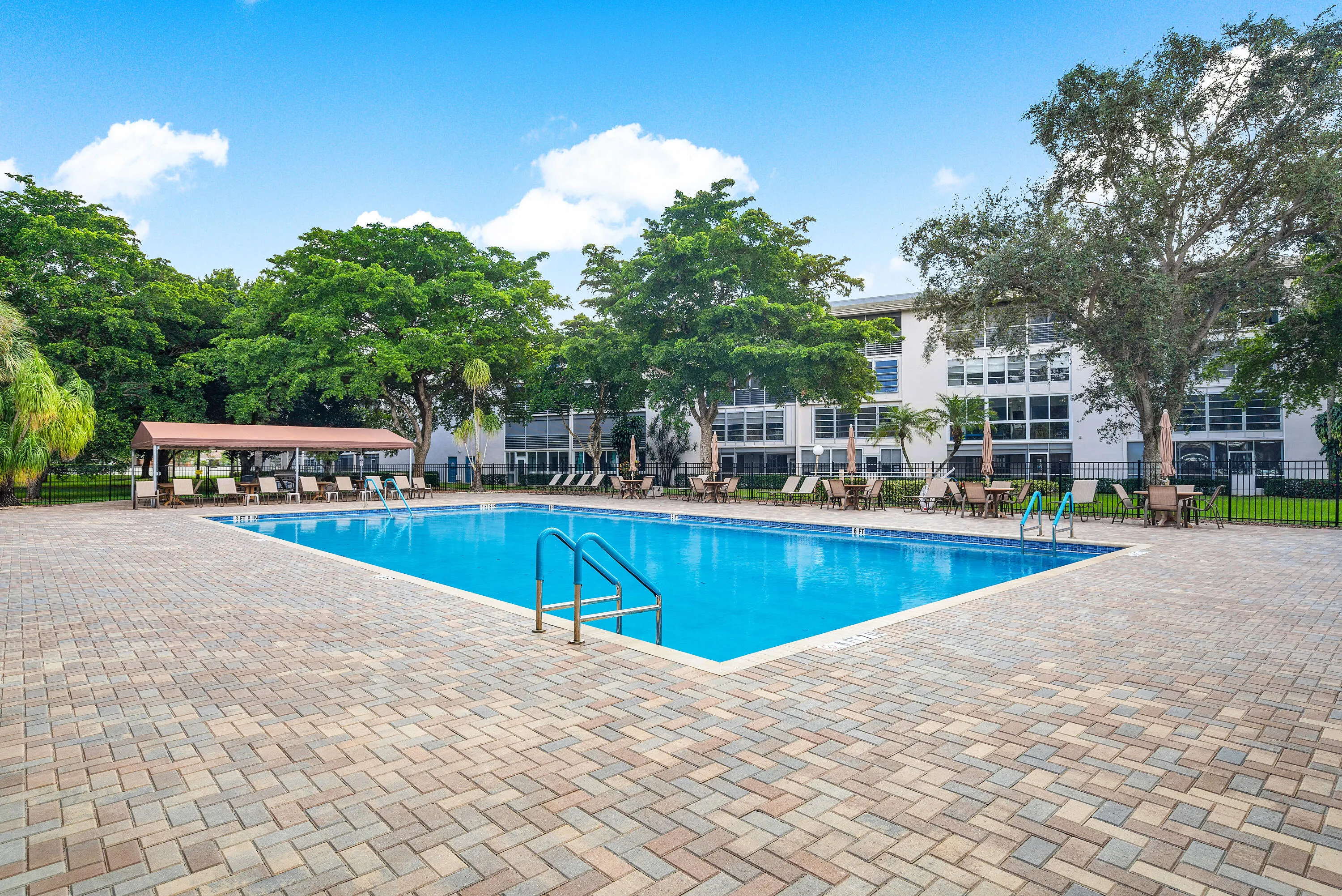 037-2001GranadaDrive-L2-CoconutCreek-FL-