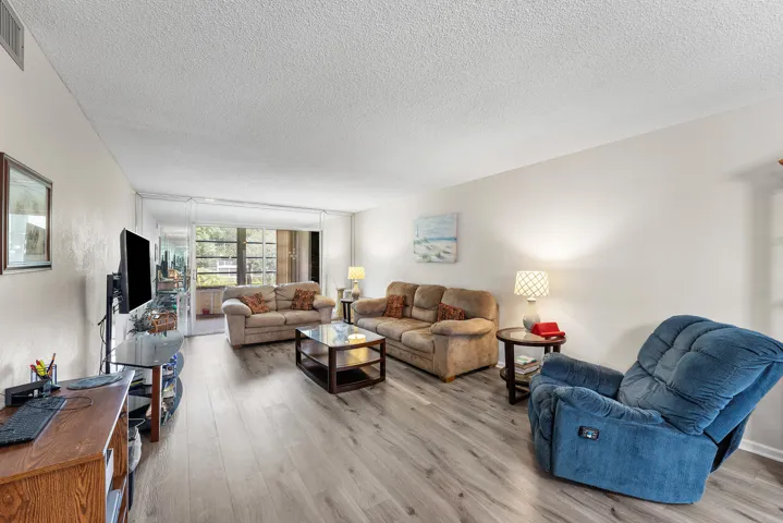 008-2001GranadaDrive-L2-CoconutCreek-FL-