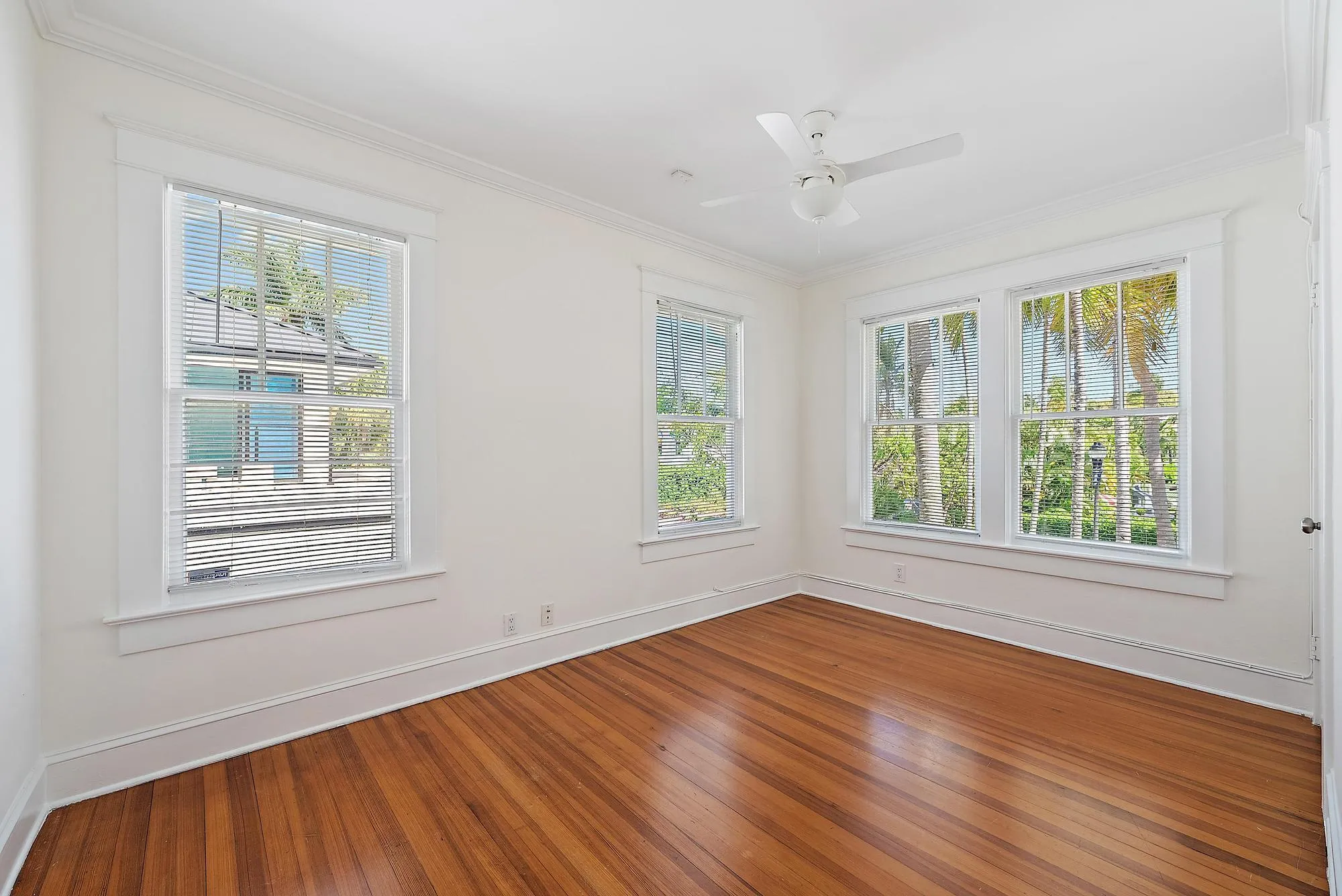 228 9th St-31