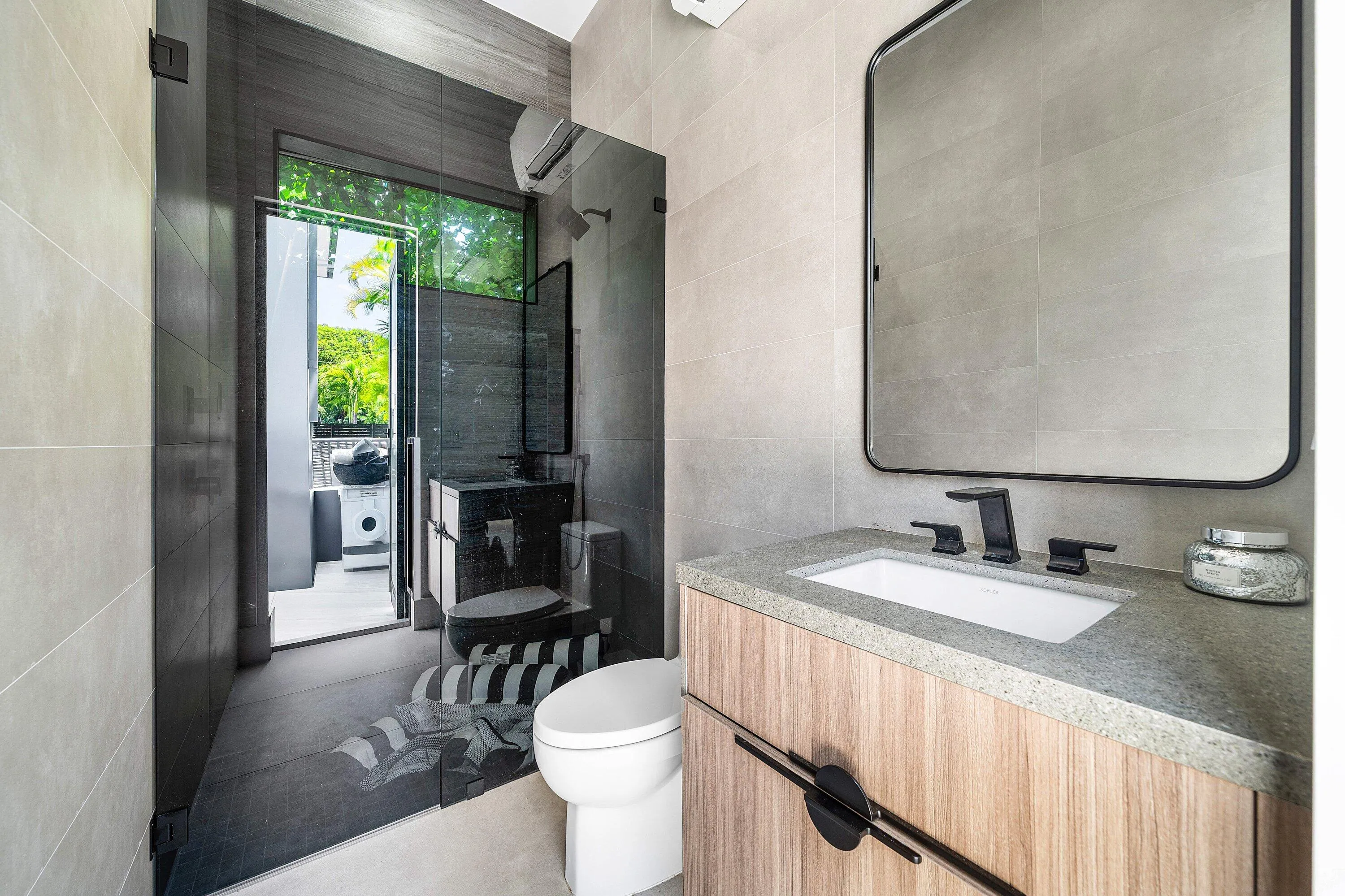 1030 NE 2nd Terrace (70)