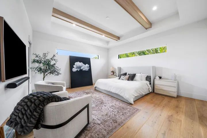 1030 NE 2nd Terrace (43)