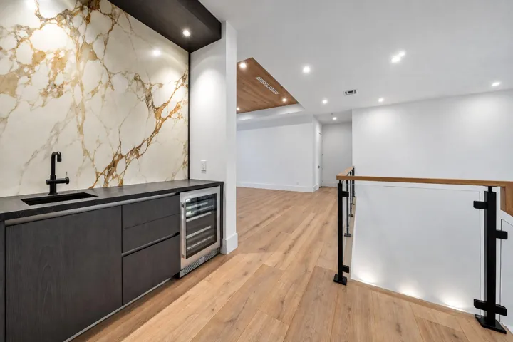 Upstairs Wet Bar