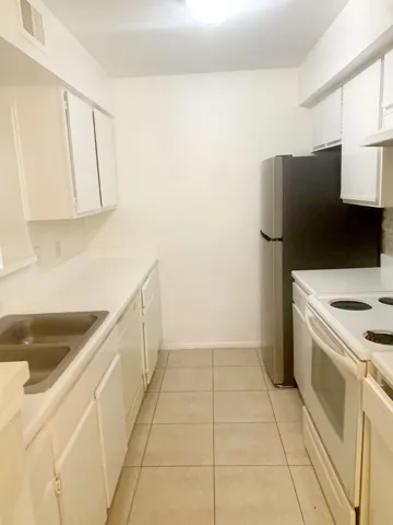 1000085402