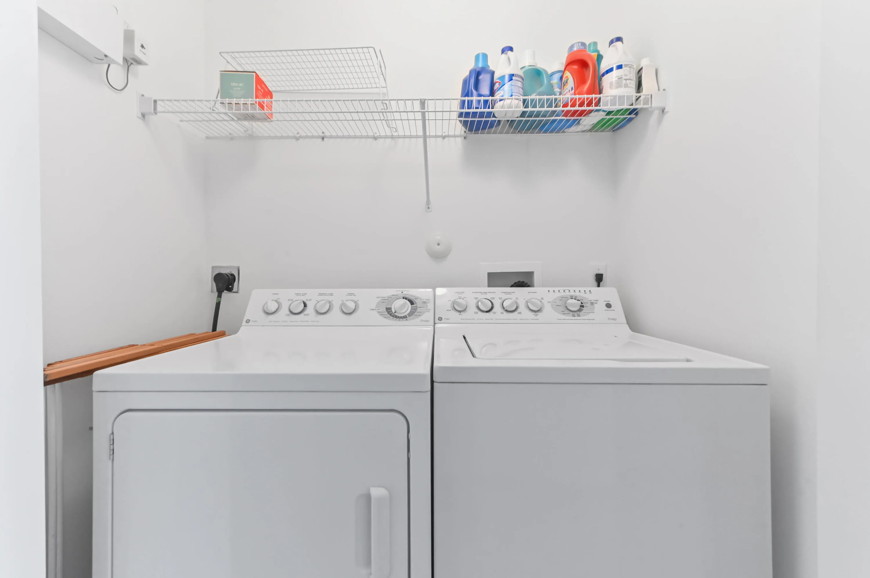 14 laundry room 01