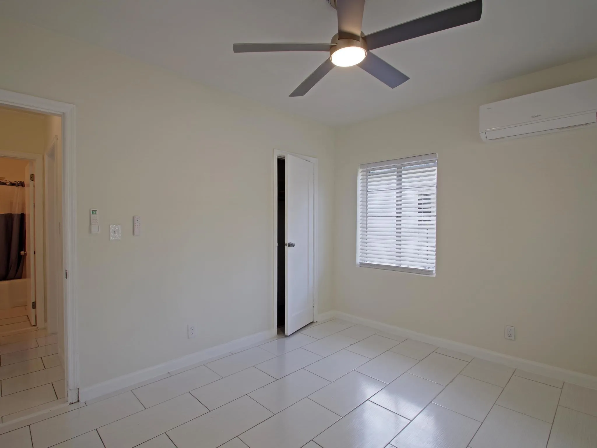 014-018-1st Bedroom-2048x1536