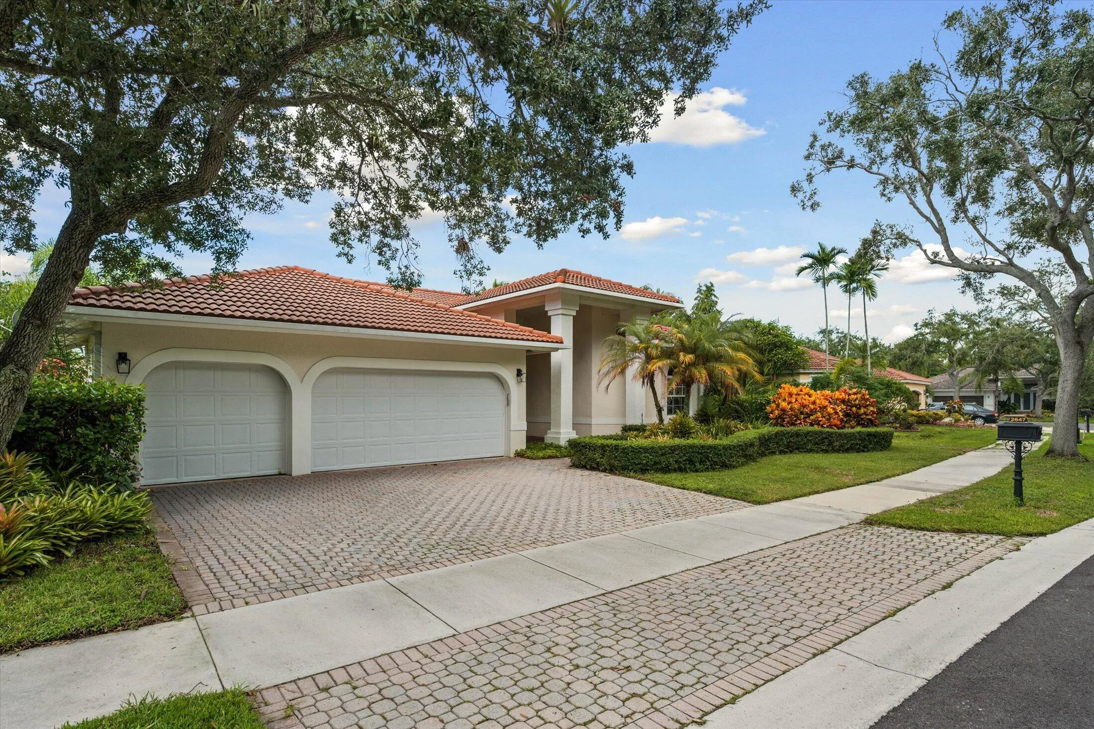 03-2647 Edgewater Dr, Weston-21-Edit