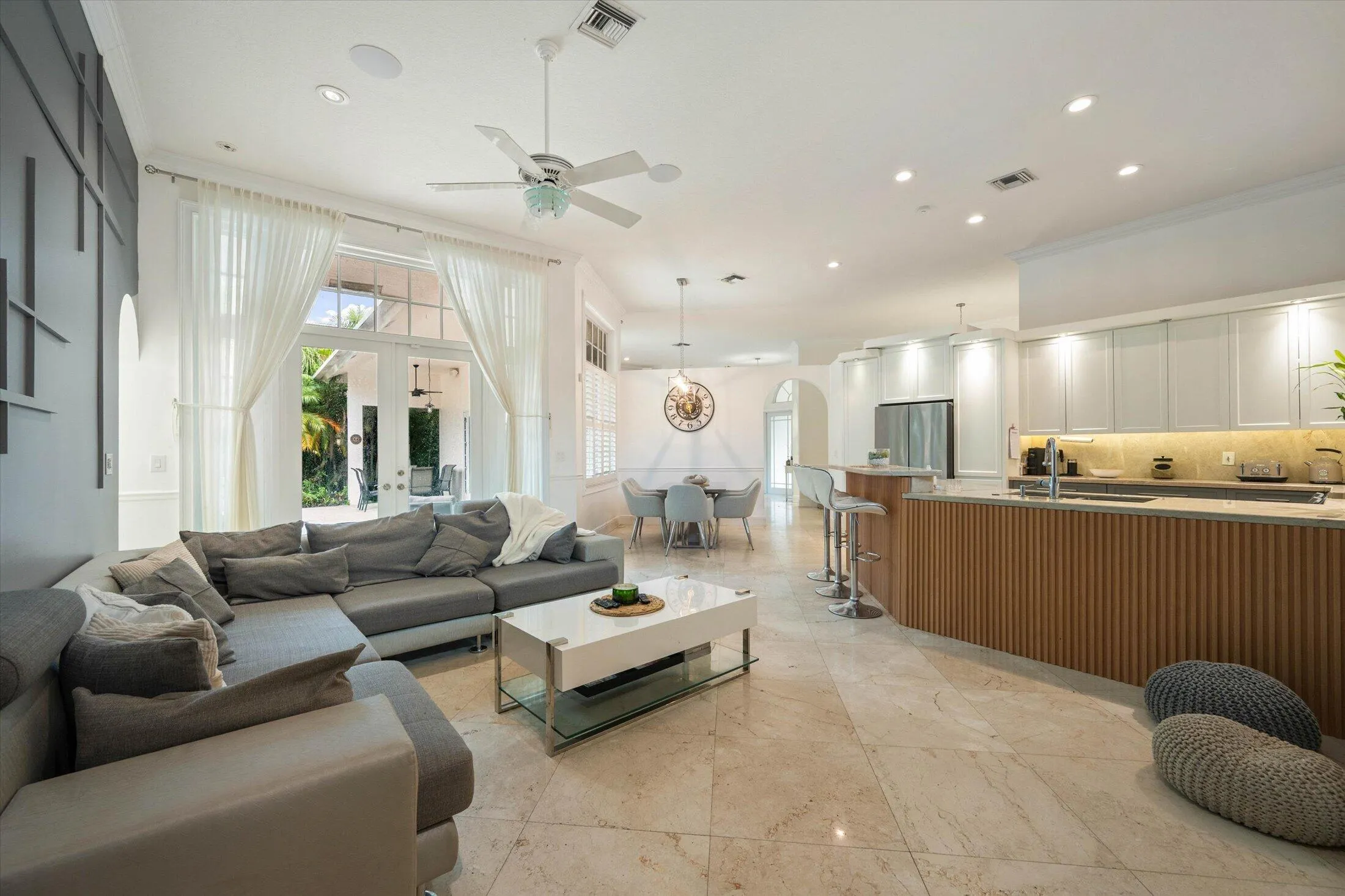 21-2647 Edgewater Dr, Weston-36