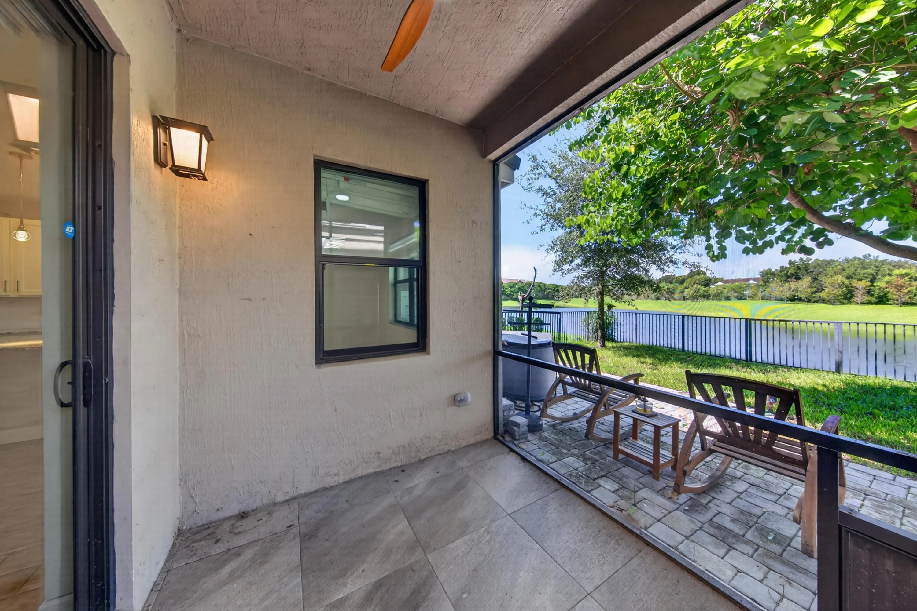 295 screened Lanai