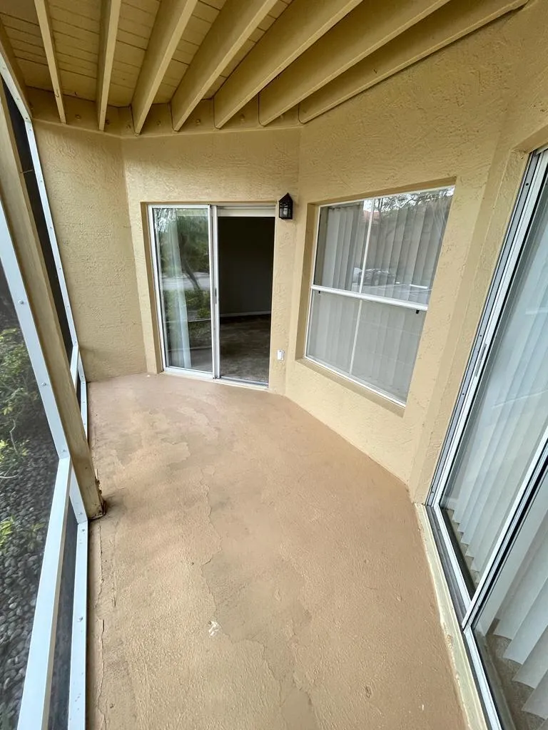 4783 Via Palm Lake 104