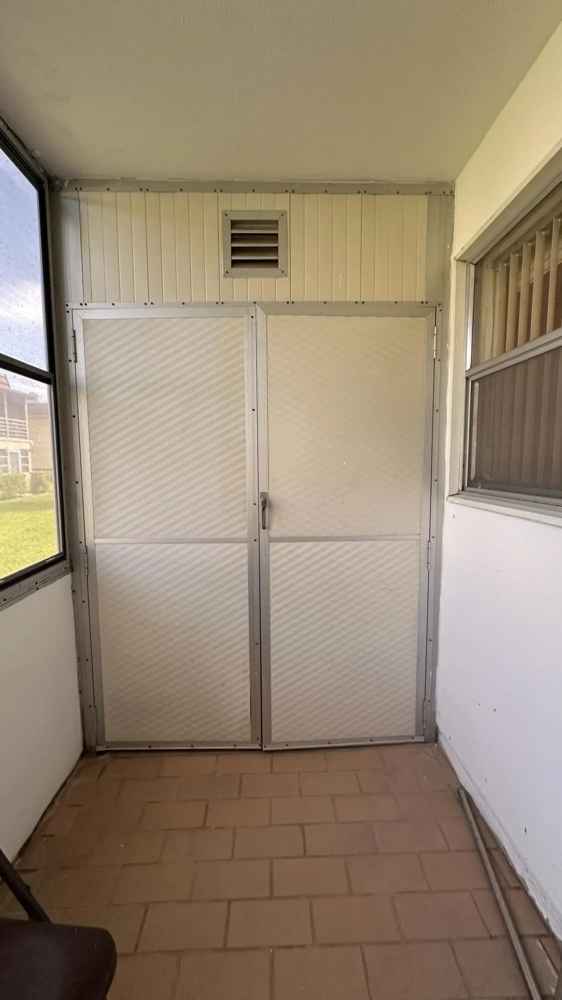 Washer/Dryer Closet