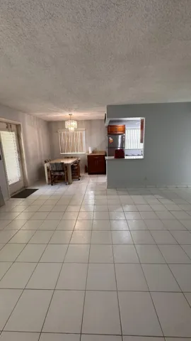 Living Room/Breakfast Area