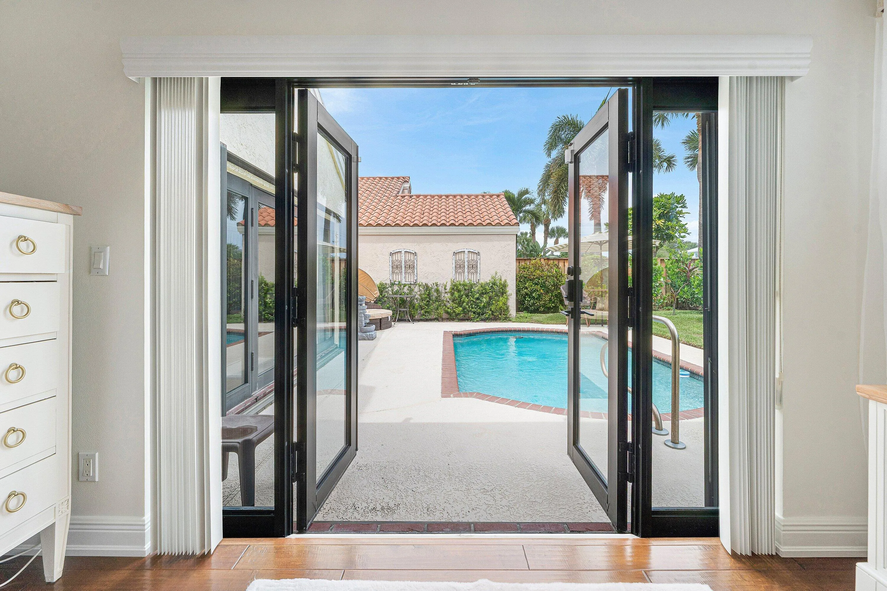 018-2530LaLiqueCircle-WestPalmBeach-FL-3