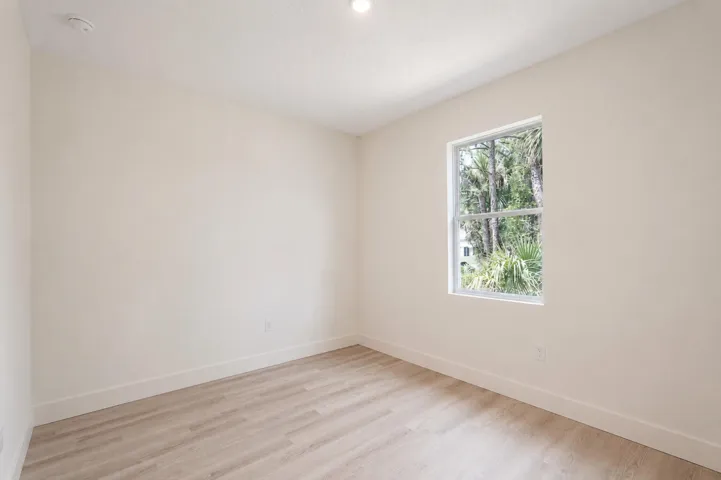 16 - Bedroom 3