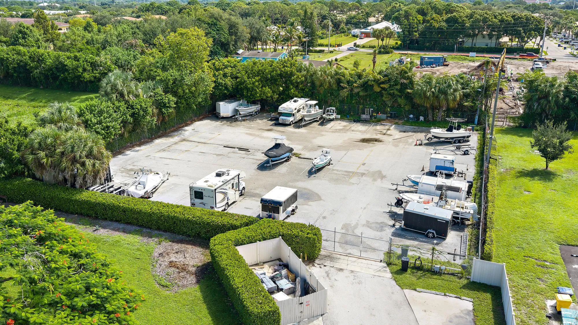 RV/Boat storage - add'l small fee
