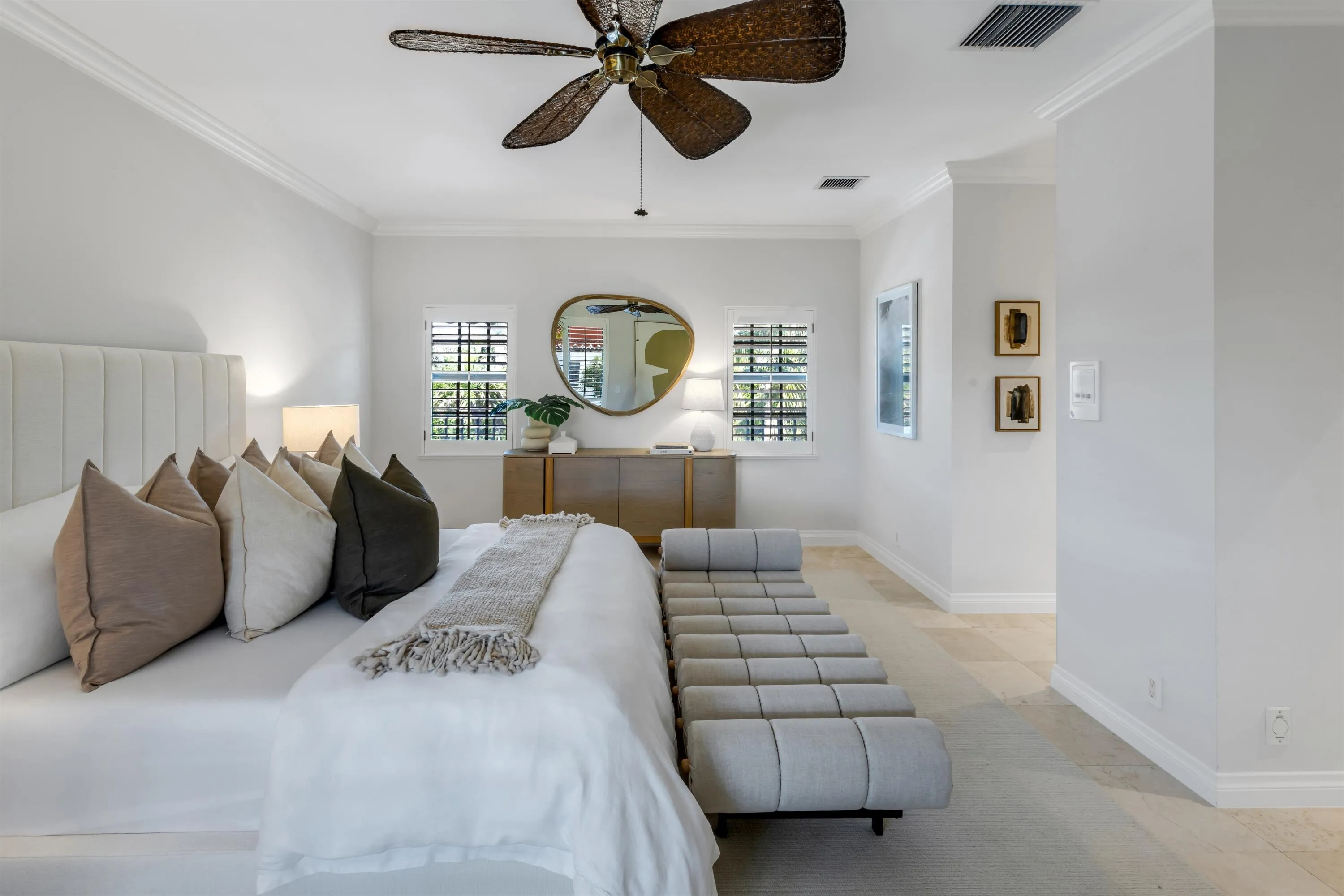 BEDROOM_STRAIGHT_RIGHT