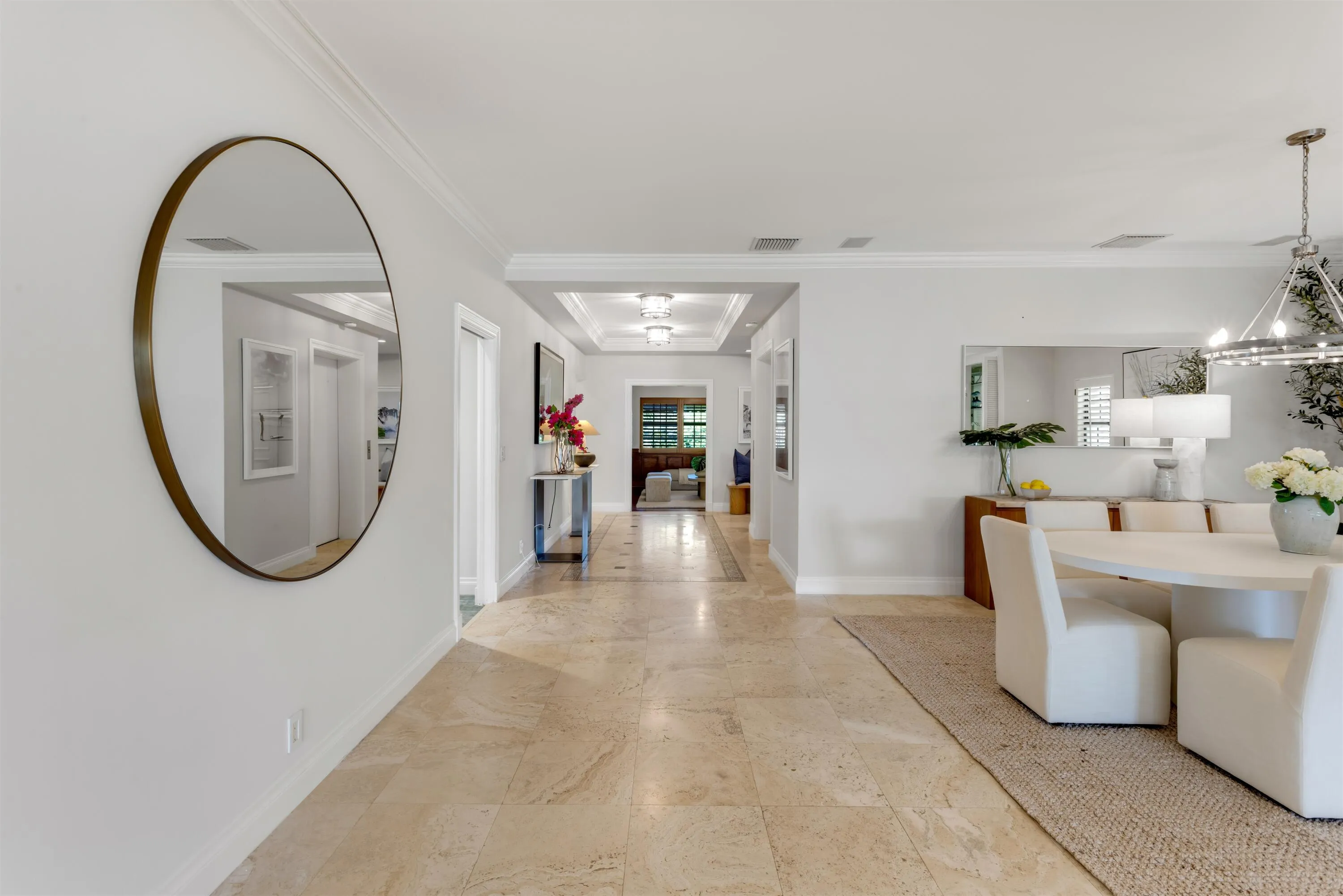 DINING_TO_FOYER