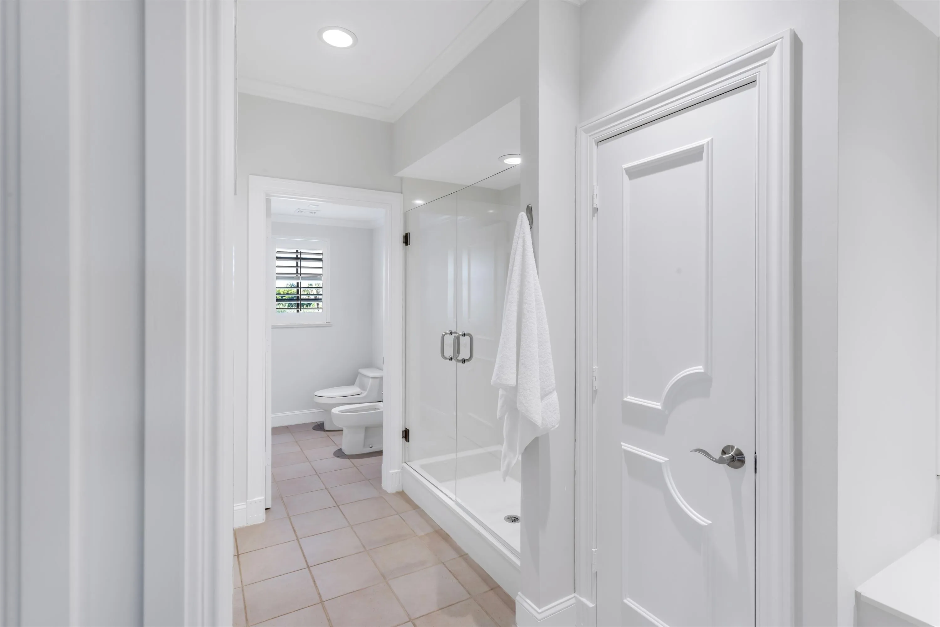 PRIMARY_BATHROOM_ANGLE_LEFT