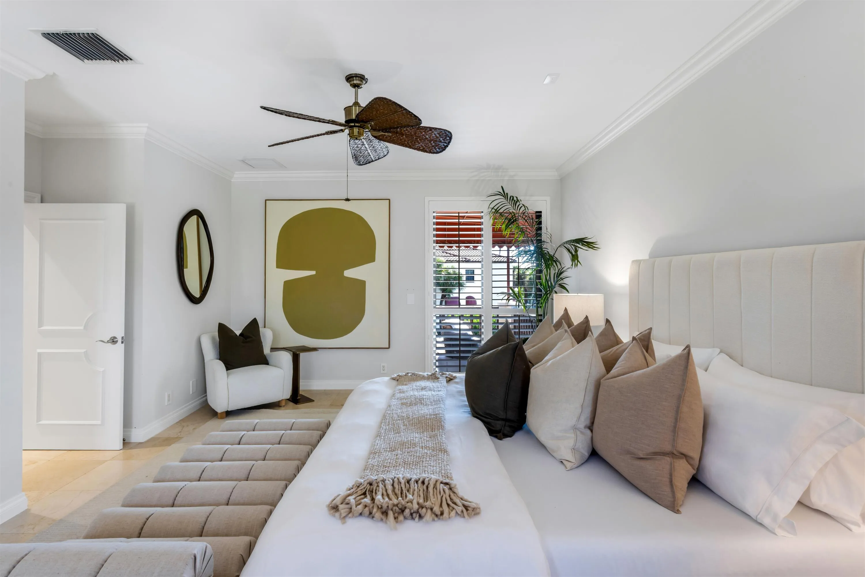 BEDROOM_STRAIGHT_LEFT