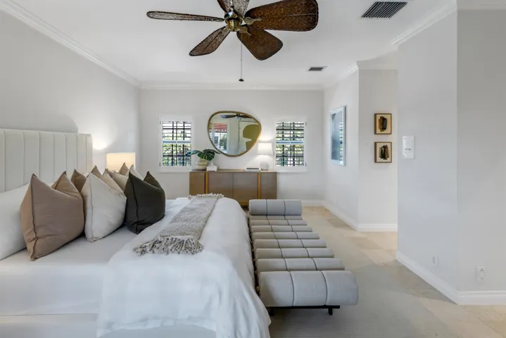 BEDROOM_STRAIGHT_RIGHT