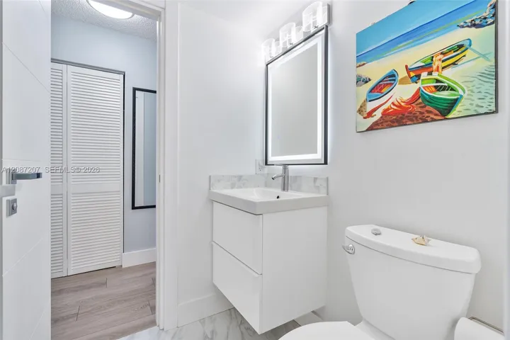 2nd Bathroom
